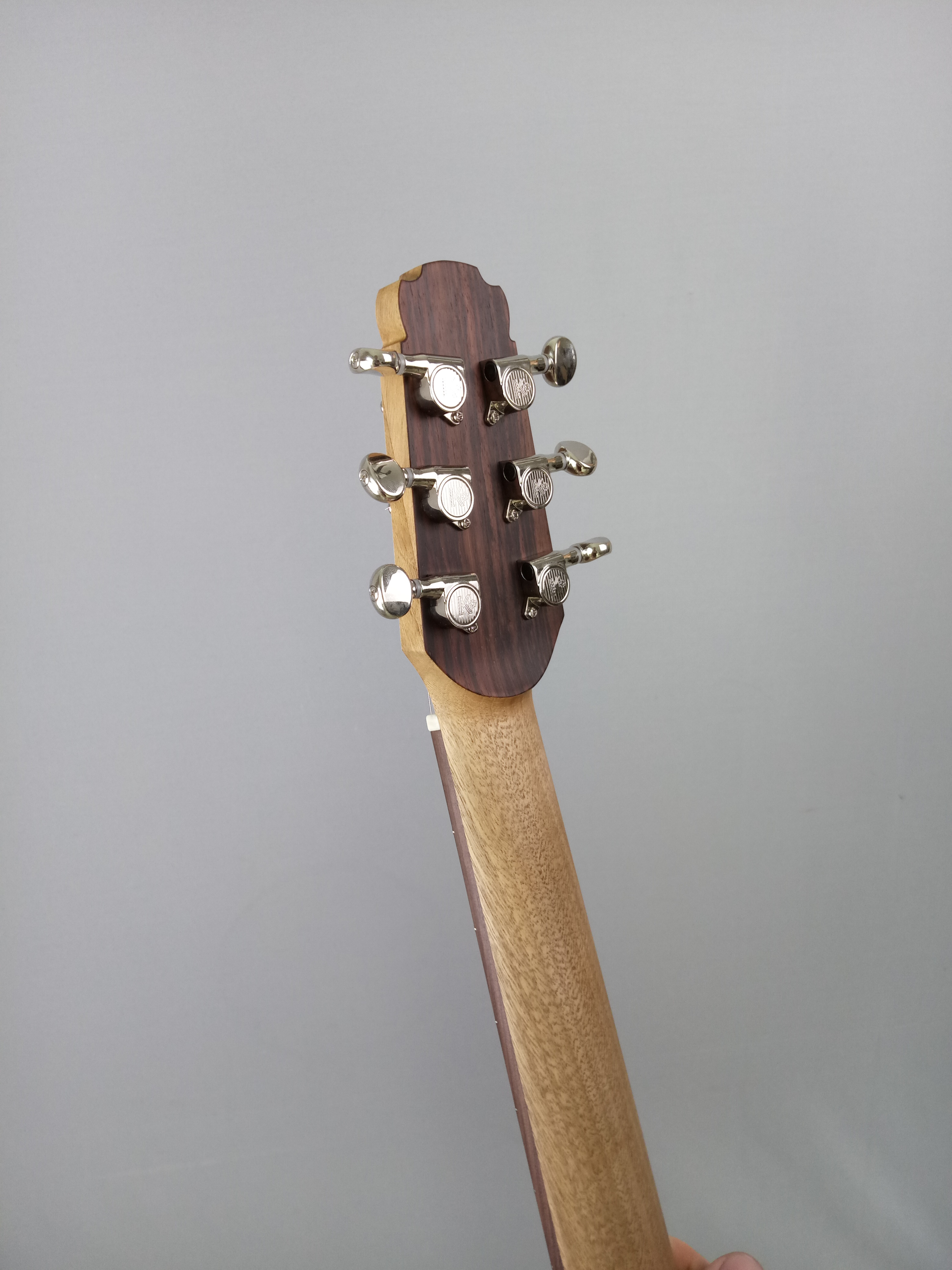 Parlor Gitarre Nürnberg Kopf
