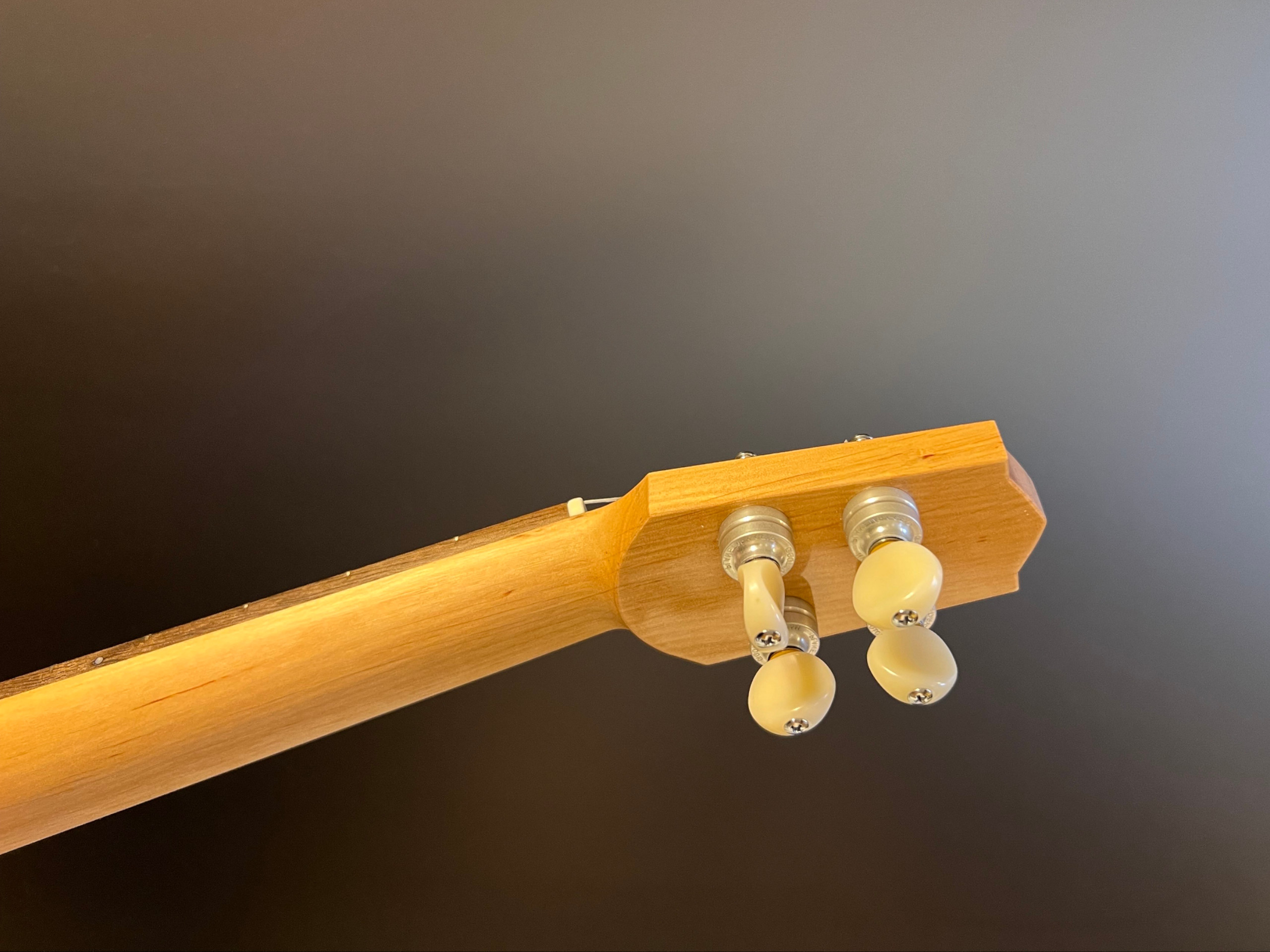 Tenor Ukulele Nürnberg Mechaniken